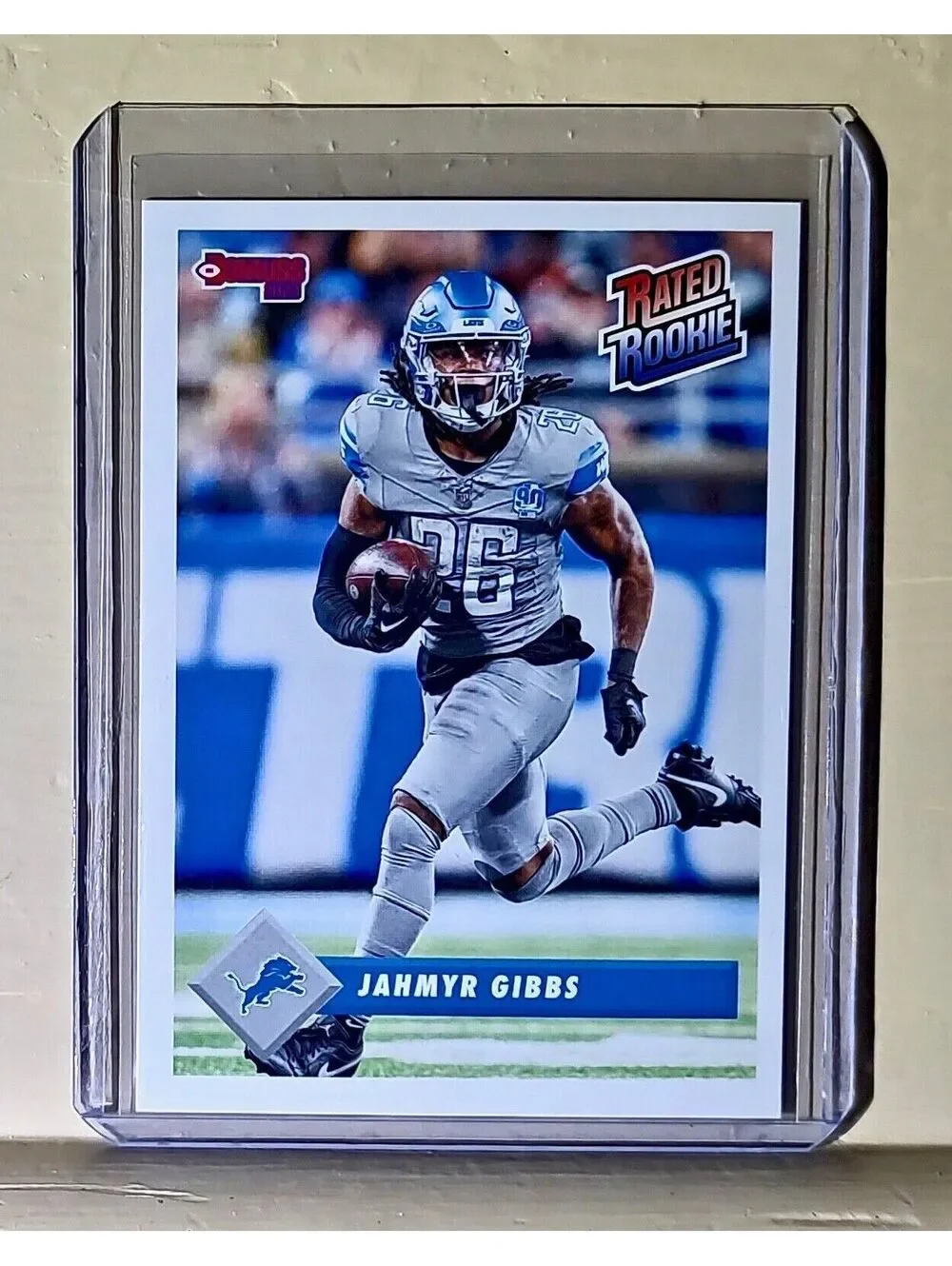 Jahmyr Gibbs 2023 Panini NFL Rated Rookie Retro #12 Football Card Lions 1/629